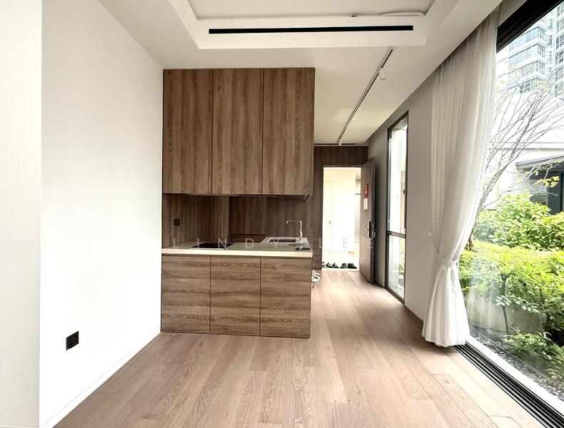 For Sale - 10 Evelyn