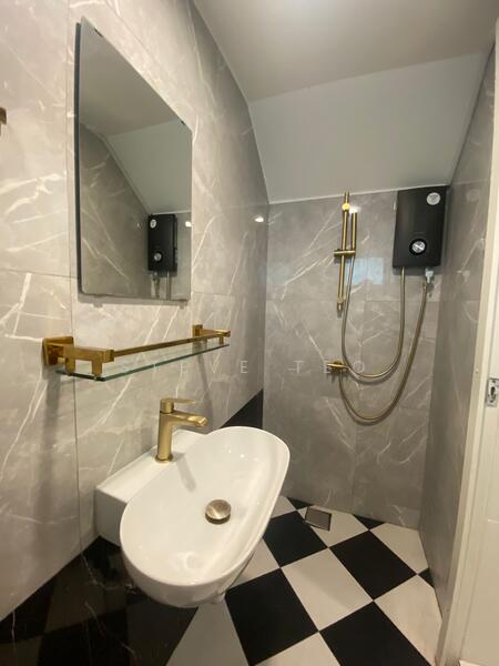 Barossa Gardens, Pasir Panjang Road, Room Rental, 180 sqft, Terraced House For Rent, by Steve Teo, 60214562 - Bathroom - PropertyGuru.com.sg