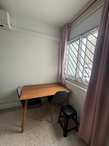 160 Woodlands Street 13, 160 Woodlands Street 13, Room Rental, 120 sqft, HDB Flat For Rent, by Connie Su, 60214674 - Study - PropertyGuru.com.sg