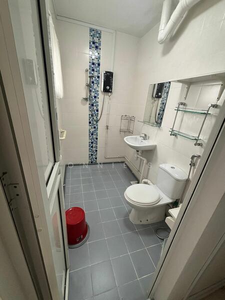 160 Woodlands Street 13, 160 Woodlands Street 13, Room Rental, 120 sqft, HDB Flat For Rent, by Connie Su, 60214674 - Bathroom - PropertyGuru.com.sg