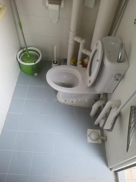 160 Woodlands Street 13, 160 Woodlands Street 13, Admiralty / Woodlands, Room Rental, 120 sqft, HDB Flat For Rent, by Connie Su, 60214674 - Bathroom - PropertyGuru.com.sg
