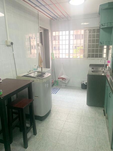 For Rent - 327 Ubi Avenue 1