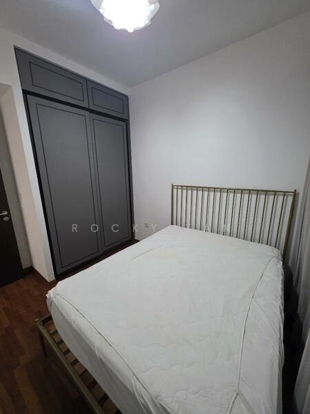 Mayfair Gardens Condominium For Sale at S$ 1,160,000 | PropertyGuru Singapore