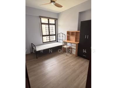 For Rent - 122B Tengah Drive