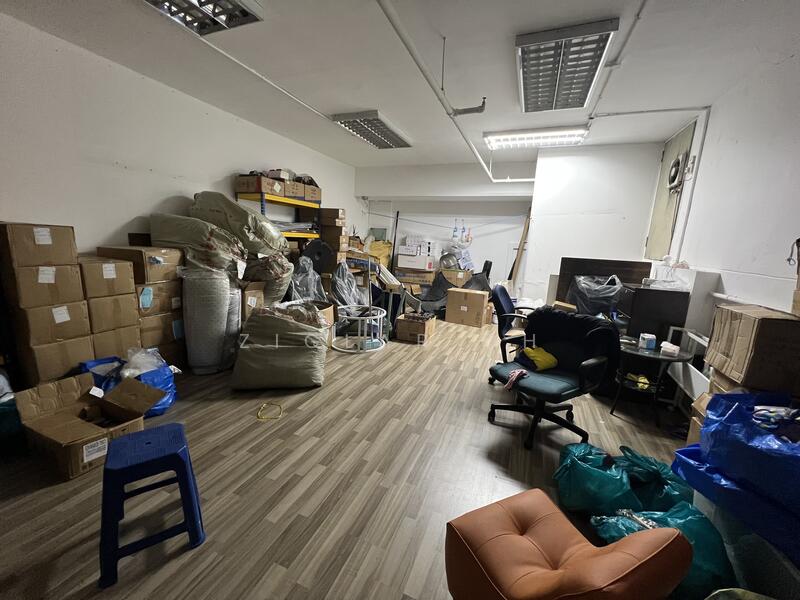 Wcega Plaza, 1 Bukit Batok Crescent, 2,562 sqft, Light Industrial (B1) For Sale, by Ziglar Oh, 60215310 - CommercialGuru.com.sg