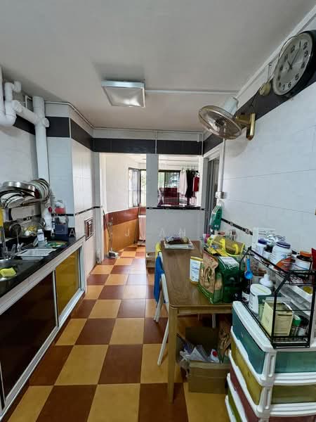 10 Saint George's Road, 10 Saint George's Road, Balestier / Toa Payoh, 3 Bedrooms, 968 sqft, HDB Flat For Sale, by Seah Jian Ling, 60215401 - Kitchen - PropertyGuru.com.sg