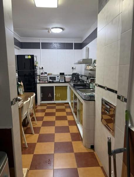 10 Saint George's Road, 10 Saint George's Road, Balestier / Toa Payoh, 3 Bedrooms, 968 sqft, HDB Flat For Sale, by Seah Jian Ling, 60215401 - Kitchen - PropertyGuru.com.sg