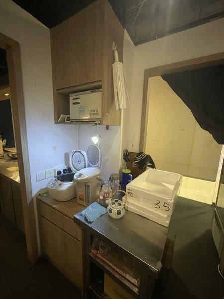 City Gate, 371 Beach Road, Beach Road / Bugis / Rochor, 431 sqft, Food & Beverage For Sale, by Ben Lee, 60215451 - Kitchen - CommercialGuru.com.sg