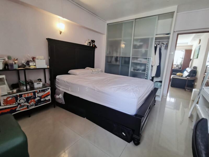 For Rent - 262B Compassvale Street