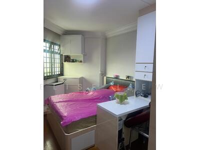 For Rent - 262B Compassvale Street