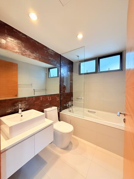Junior Master Bathroom
