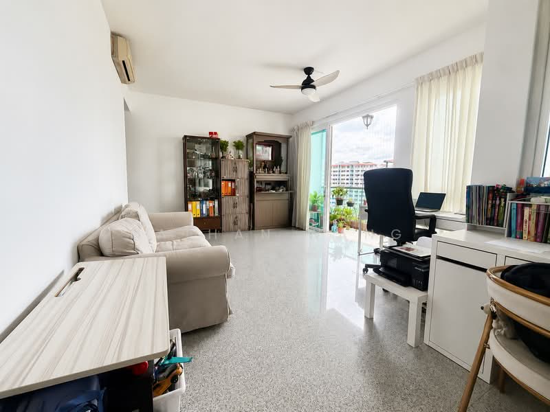 The Warren, 37 Choa Chu Kang Loop, 2 Bedrooms, 1,066 sqft, Apartment For Sale, by Nathan Wang, 60215585 - Living Room - PropertyGuru.com.sg