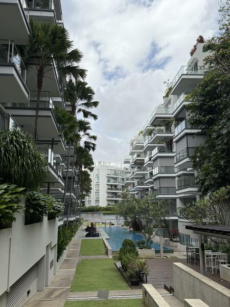 8 @ Mount Sophia Condominium For Sale at S$ 1,700,000 | PropertyGuru Singapore - Pool