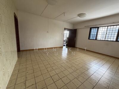 For Sale - 108 Jurong East Street 13