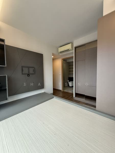 Parc Life, 29 Sembawang Crescent, 3 Bedrooms, 1,066 sqft, Executive Condominium For Rent, by Shan Tsing, 60215814 - Master Bedroom - PropertyGuru.com.sg