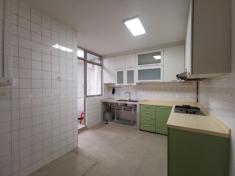371 Woodlands Avenue 1, 371 Woodlands Avenue 1, 3 Bedrooms, 1,097 sqft, HDB Flat For Rent, by Stephanie Kam Pei Yi, 60215878 - Kitchen - PropertyGuru.com.sg