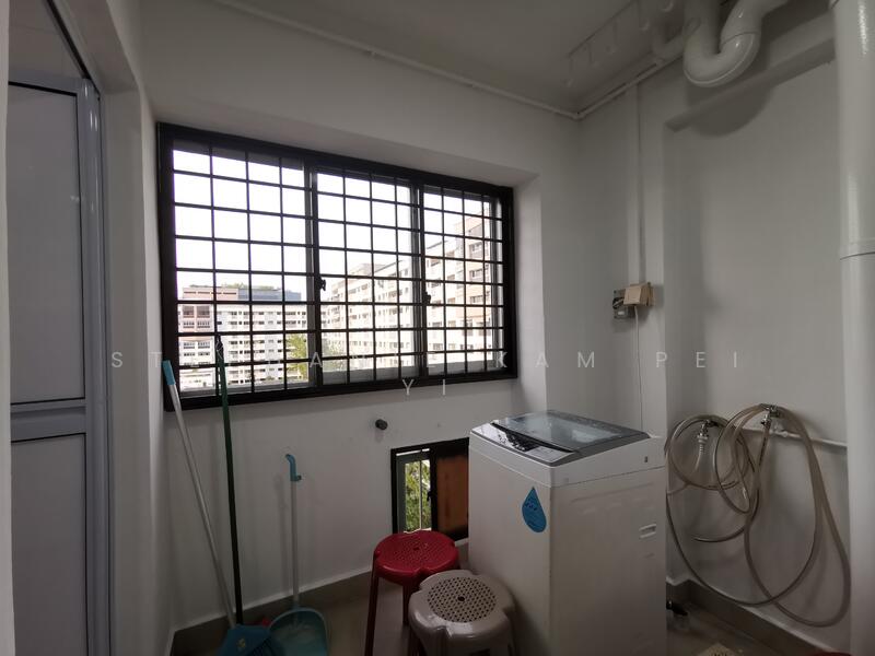 371 Woodlands Avenue 1, 371 Woodlands Avenue 1, 3 Bedrooms, 1,097 sqft, HDB Flat For Rent, by Stephanie Kam Pei Yi, 60215878 - Balcony - PropertyGuru.com.sg
