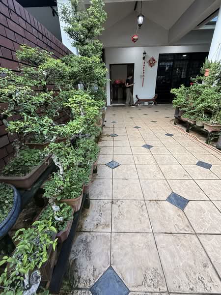 Mugliston Garden, , 5 Bedrooms, 3,200 sqft, Terraced House For Sale, by Hong Meiyu, 60215972 - Exterior - PropertyGuru.com.sg