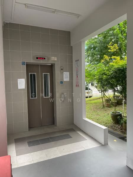 331 Jurong East Avenue 1, 331 Jurong East Avenue 1, 3 Bedrooms, 1,410 sqft, HDB Flat For Sale, by Christina Wong, 60216001 - Entrance - PropertyGuru.com.sg