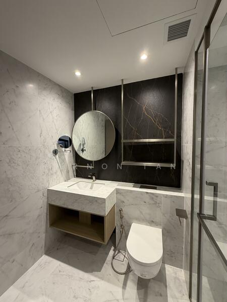 One Bernam, 1 Bernam Street, 2 Bedrooms, 872 sqft, Condominium For Rent, by Vernon Tan, 60216059 - Bathroom - PropertyGuru.com.sg