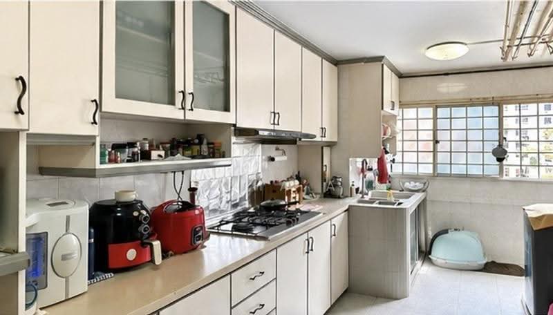511 Bukit Batok Street 52, 511 Bukit Batok Street 52, Dairy Farm / Bukit Panjang / Choa Chu Kang, 3 Bedrooms, 903 sqft, HDB Flat For Sale, by Shasha A D, 60216099 - Kitchen - PropertyGuru.com.sg