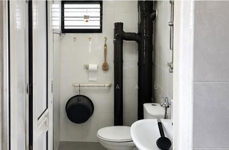 511 Bukit Batok Street 52, 511 Bukit Batok Street 52, Dairy Farm / Bukit Panjang / Choa Chu Kang, 3 Bedrooms, 903 sqft, HDB Flat For Sale, by Shasha A D, 60216099 - Common Bathroom - PropertyGuru.com.sg