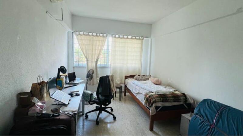 Spacious Common Bedroom with unblock vie