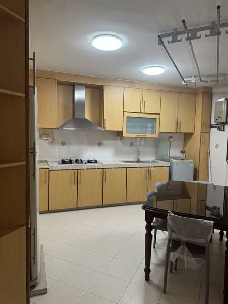 323B Sengkang East Way, 323B Sengkang East Way, 3 Bedrooms, 1,184 sqft, HDB Flat For Rent, by Mindy Tay, 60216188 - Kitchen - PropertyGuru.com.sg