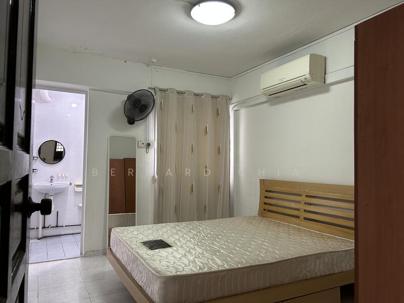 For Rent - 102 Jurong East Street 13