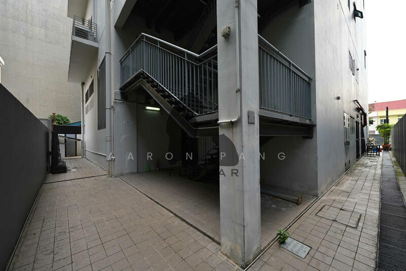 459 MacPherson road, 459 MacPherson road, 6,490 sqft, Land with Building / En-bloc For Sale, by Aaron Pang, 60216623 - Stairs - CommercialGuru.com.sg