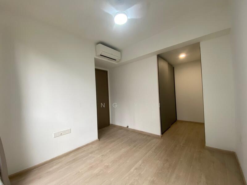Affinity At Serangoon Condominium For Sale at S$ 1,288,888 | PropertyGuru Singapore - Master Bedroom cum walk in wardrobe