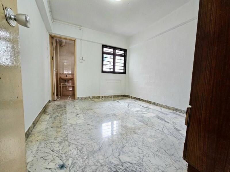 For Sale - 307 Clementi Avenue 4