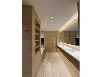 For Rent - The Colonnade