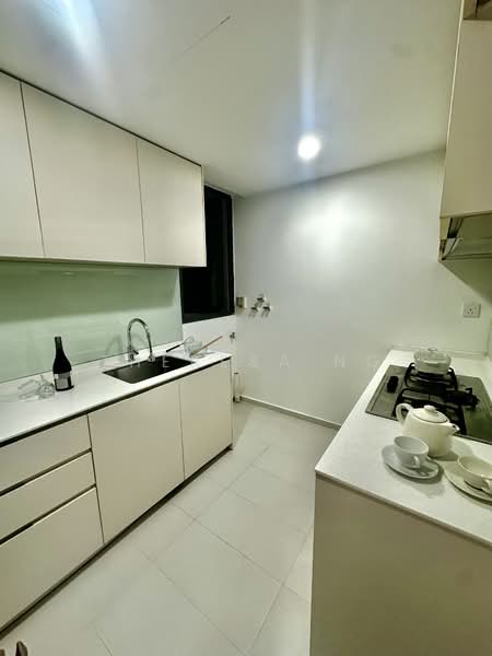 Bellewaters, 11 Anchorvale Crescent, 3 Bedrooms, 924 sqft, Executive Condominium For Rent, by Theresa Ng, 60217018 - Kitchen - PropertyGuru.com.sg