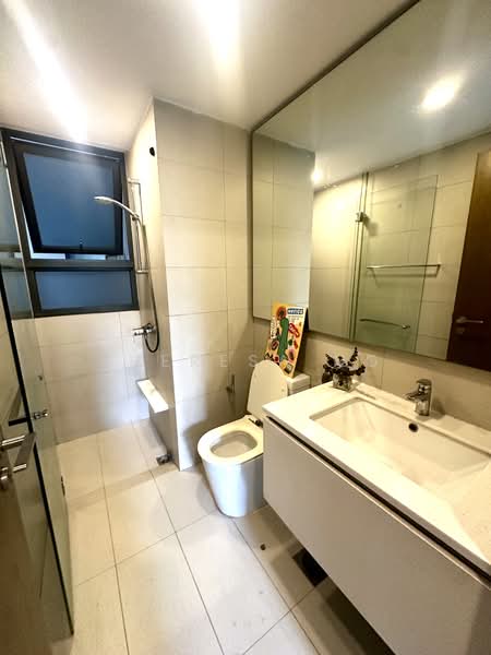 Bellewaters, 11 Anchorvale Crescent, 3 Bedrooms, 924 sqft, Executive Condominium For Rent, by Theresa Ng, 60217018 - Bathroom - PropertyGuru.com.sg
