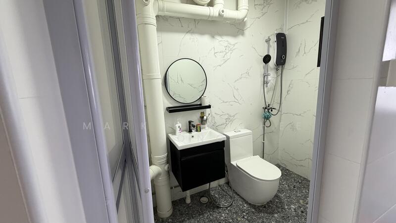 For Sale - 939 Hougang Street 92