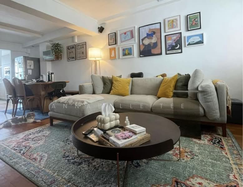 13 Holland Drive, 13 Holland Drive, 2 Bedrooms, 700 sqft, HDB Flat For Sale, by Annabelle Tee, 60217110 - Living Room - PropertyGuru.com.sg