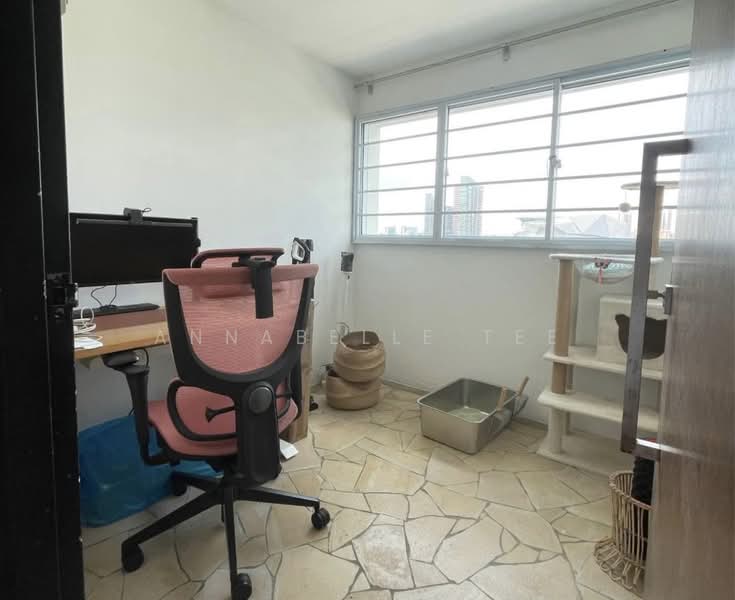 13 Holland Drive, 13 Holland Drive, 2 Bedrooms, 700 sqft, HDB Flat For Sale, by Annabelle Tee, 60217110 - Study - PropertyGuru.com.sg