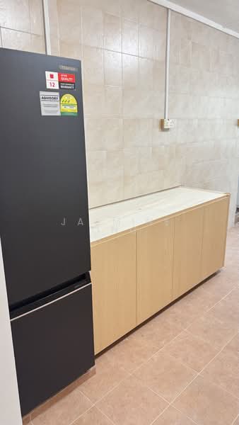 406 Hougang Avenue 10, 406 Hougang Avenue 10, 3 Bedrooms, 1,200 sqft, HDB Flat For Rent, by Jasmine Ong, 60217201 - Kitchen - PropertyGuru.com.sg