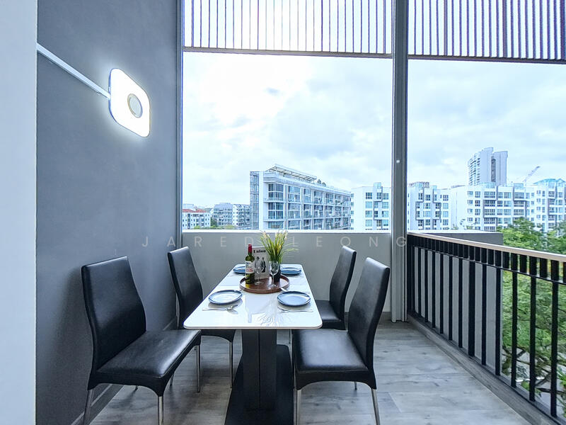 Mayfair Modern Condominium For Sale at S$ 1,688,888 | PropertyGuru Singapore - Dining Room