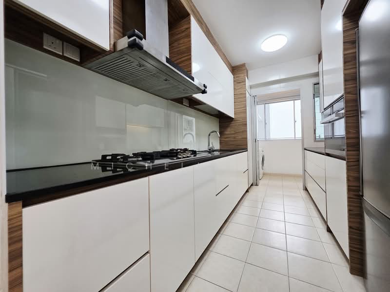 416 Clementi Avenue 1, 416 Clementi Avenue 1, 3 Bedrooms, 1,270 sqft, HDB Flat For Rent, by Michelle Tan, 60217297 - Kitchen - PropertyGuru.com.sg