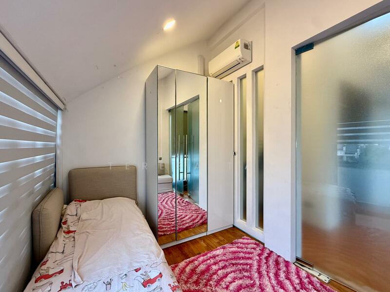 For Sale - ⭐️⭐️LANDED7772⭐️Rienzi Street