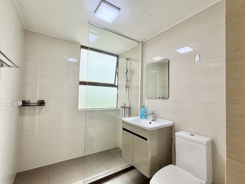 Cavenagh Court, 151 Cavenagh Road, 3 Bedrooms, 1,819 sqft, Apartment For Rent, by Jenny Hui 许群婷, 60217370 - Common Bathroom - PropertyGuru.com.sg