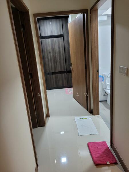 468B Bukit Batok West Avenue 9 HDB Flat For Sale at S$ 540,000 | PropertyGuru Singapore - Hallway