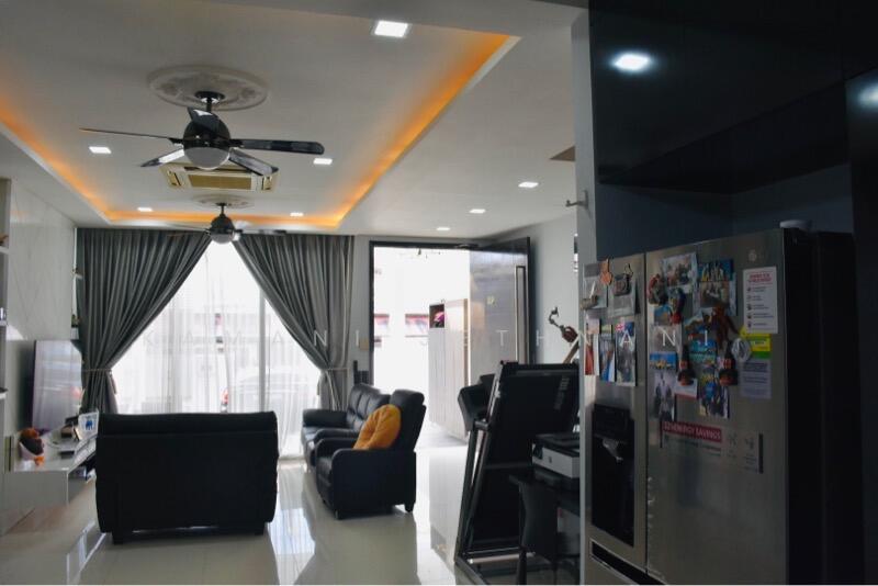 Landed with 6 bedroom 6 attached toilet for rent semi-d with parking, Jalan ismail, 6 Bedrooms, 4,000 sqft, Semi-Detached House For Rent, by Kamani Jethnani, 60217618 - Living Room - PropertyGuru.com.sg