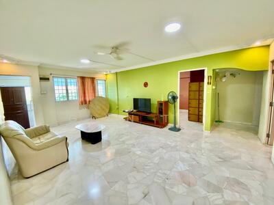 For Sale - 161 Tampines Street 12