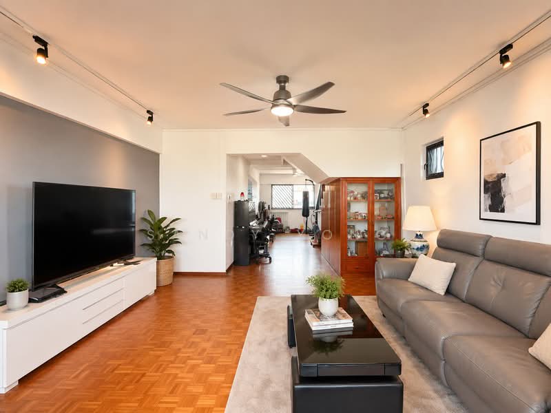 130 Bedok Reservoir Road, 130 Bedok Reservoir Road, 3 Bedrooms, 1,625 sqft, HDB Flat For Sale, by Sandy Yong, 60217648 - Living Room - PropertyGuru.com.sg