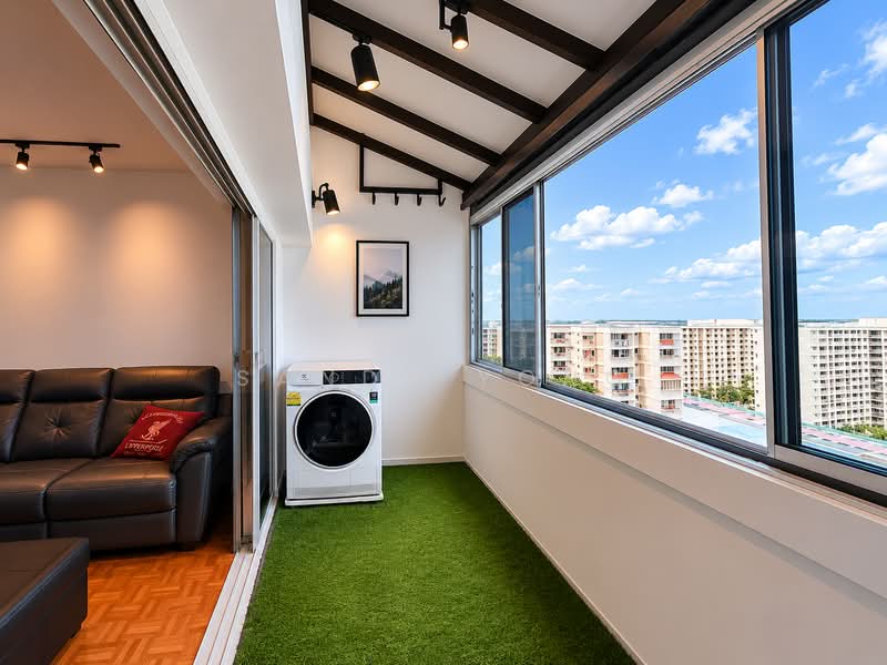 130 Bedok Reservoir Road, 130 Bedok Reservoir Road, 3 Bedrooms, 1,625 sqft, HDB Flat For Sale, by Sandy Yong, 60217648 - Balcony - PropertyGuru.com.sg