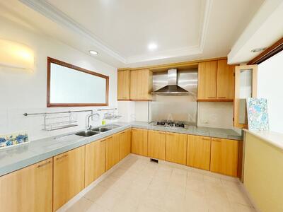 For Rent - Ridgewood Condominium