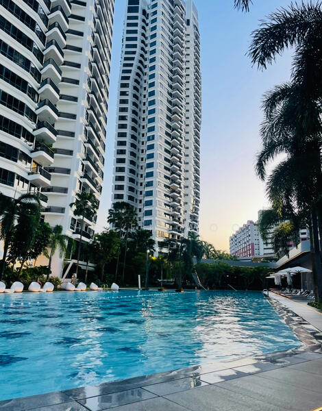 Swimming pool, cafe next to it